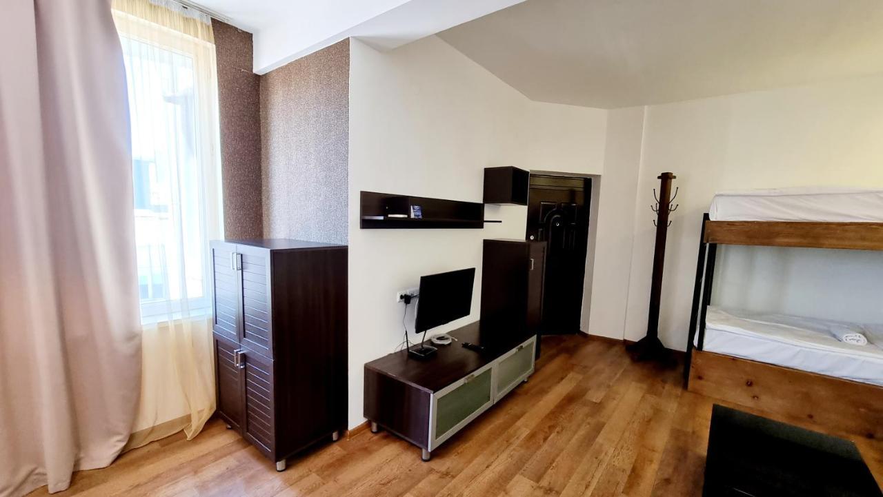 Old Batumi Mgzavrebi Apartments Экстерьер фото