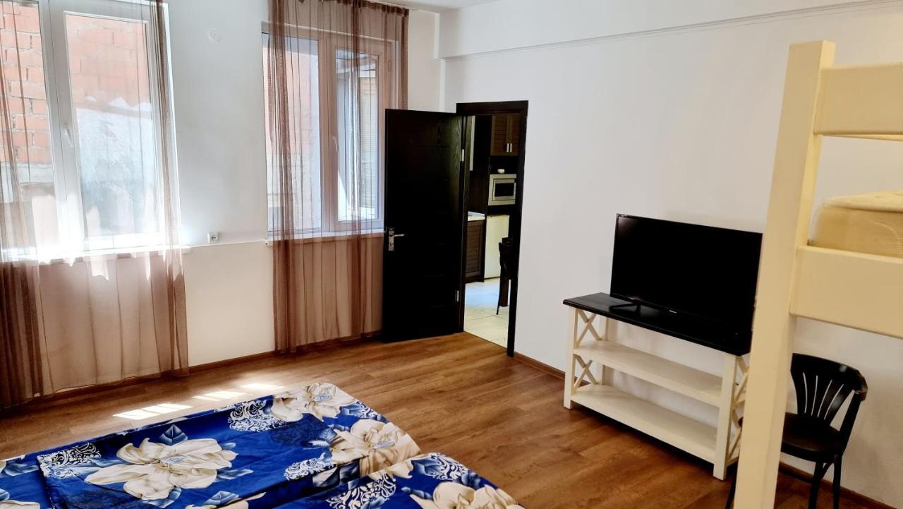 Old Batumi Mgzavrebi Apartments Экстерьер фото