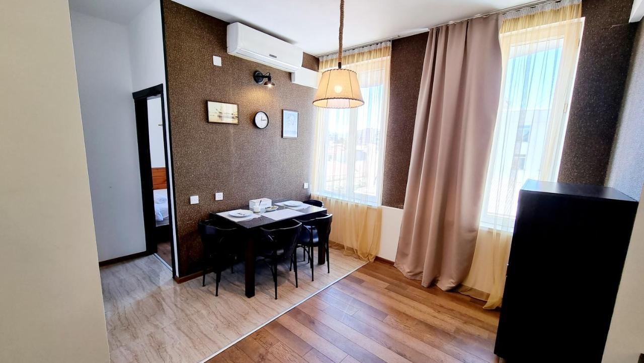 Old Batumi Mgzavrebi Apartments Экстерьер фото